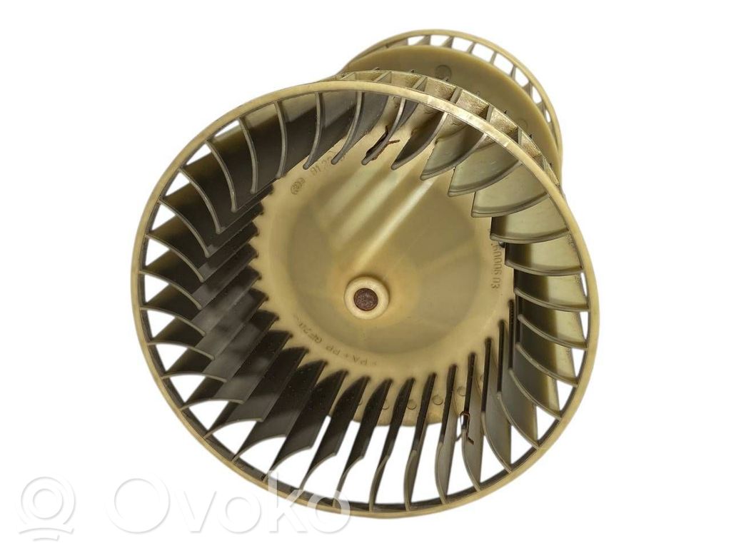 Mazā radiatora ventilators