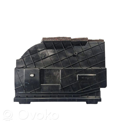 Side decorative trim panel