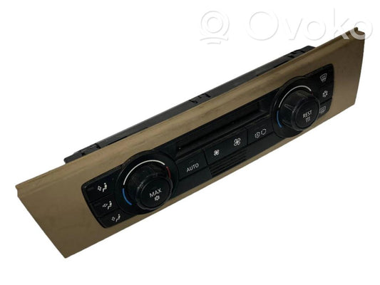 Gaisa kondicioniera / klimata kontroles / salona apsildes vadības bloks (salonā)