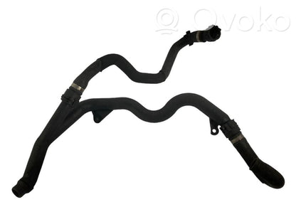 Caurulīte (-es) / šļūtene (-es)