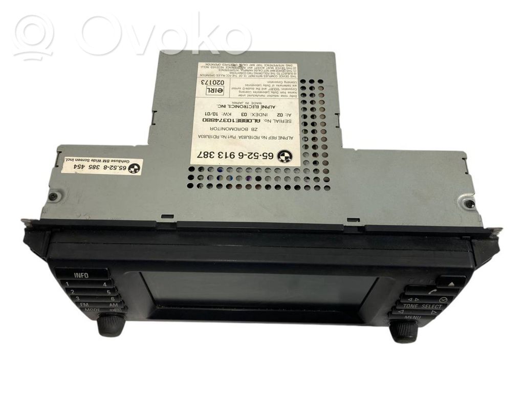 Radio / CD/DVD atskaņotājs / navigācija