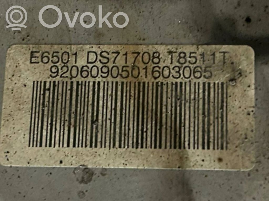 Aizmugurē riteņa rumbas vārpstas šarnīrs (stupica, capfa)