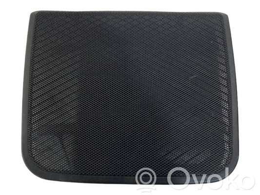 Отделка заднего динамика