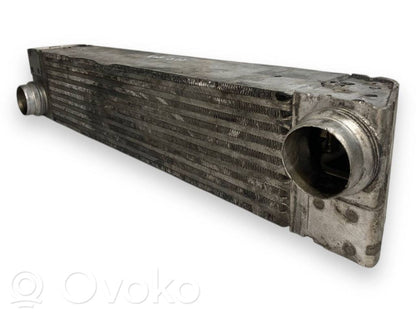 Starpdzesētāja radiators