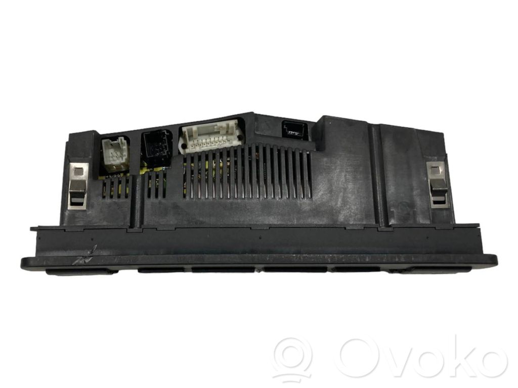 Gaisa kondicioniera / klimata kontroles / salona apsildes vadības bloks (salonā)