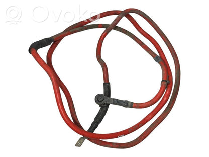 Положительный провод (аккумулятор)