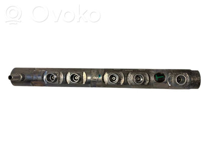 Fuel main pipe