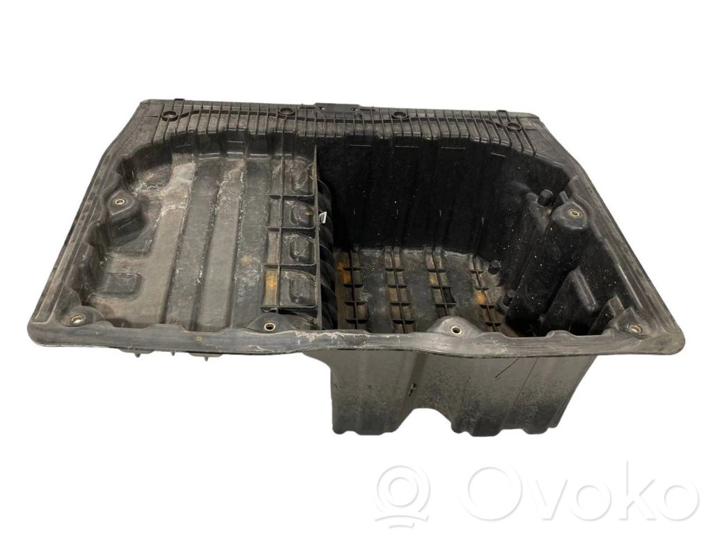 Trunk storage compartment