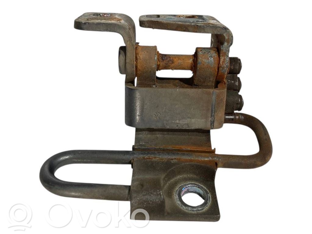 Priekšpusē apakšējā vira (eņģe)