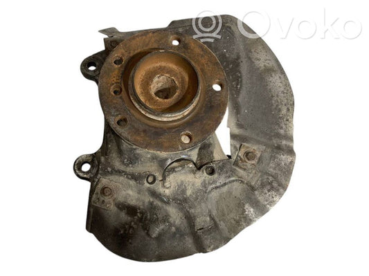 Priekšējā riteņa rumbas vārpstas šarnīrs (stupica, capfa)