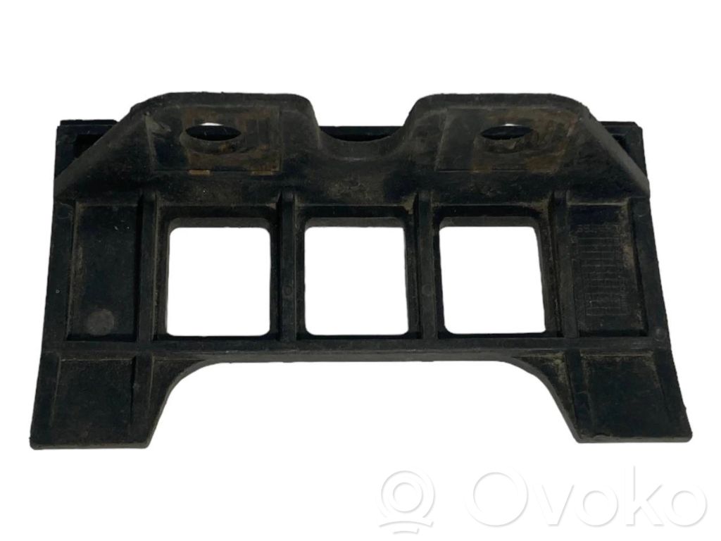 Aizmugurējā bufera montāžas kronšteins