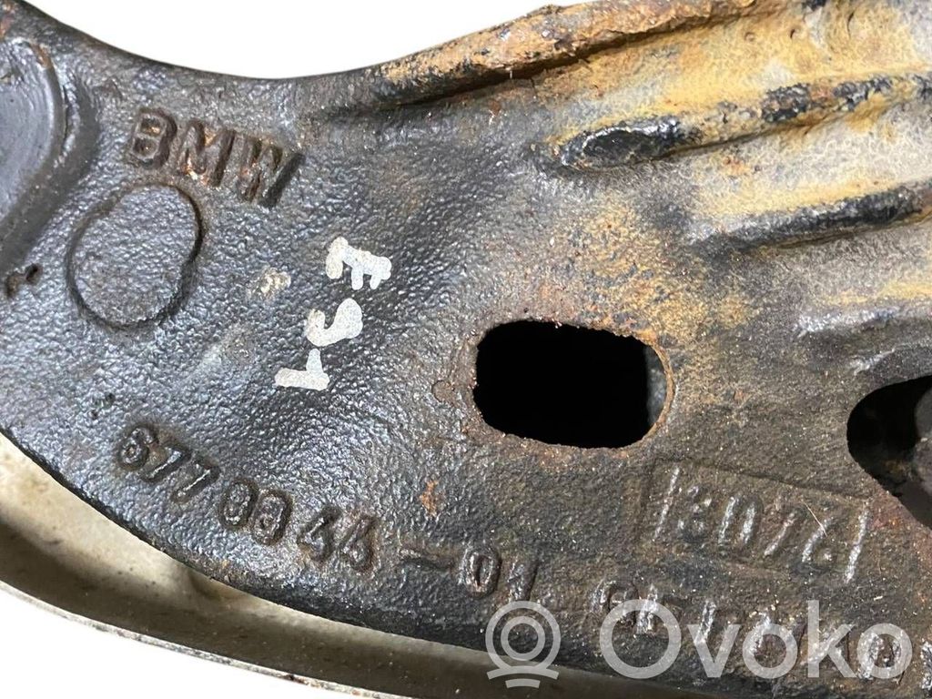 Dzinēja nostiprināšanas stiprinājums-kronšteins