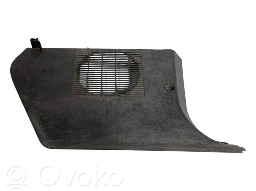 Sānu dekoratīvā apdare (priekšā)