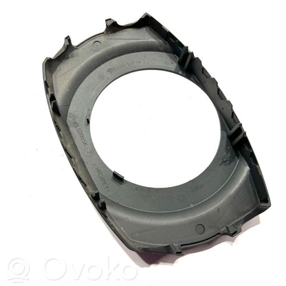 Steering axle trim