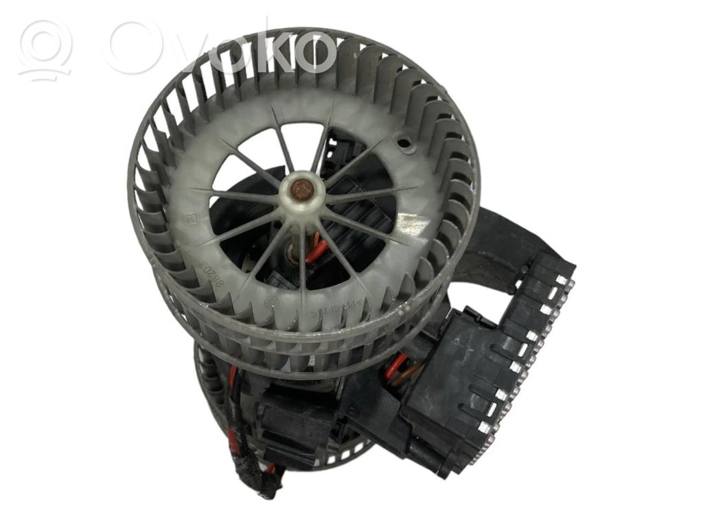 Маленький вентилятор радиатора