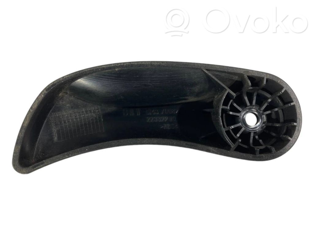 Dzinēja pārsega attaisīšanas rokturītis