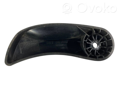 Dzinēja pārsega attaisīšanas rokturītis