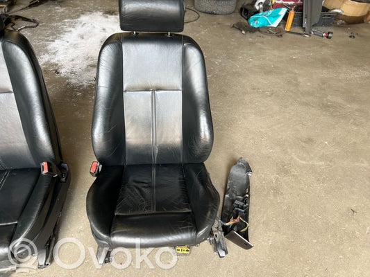 Переднее сиденье водителя