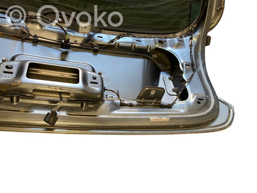 Aizmugurējais pārsegs (bagāžnieks)