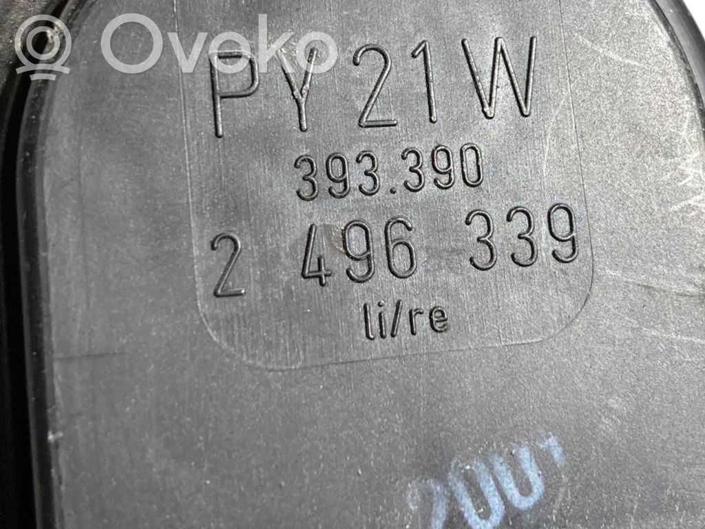 Держатель крышки заднего фонаря