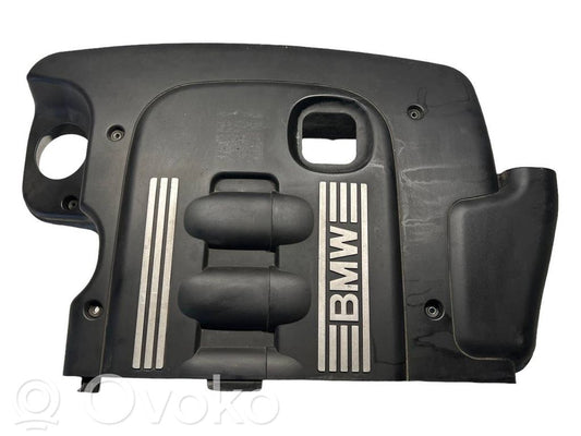 Engine cover (decorative trim)