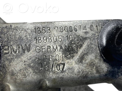 Engine mounting bracket