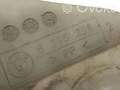 Priekšpusē bampera turētājs