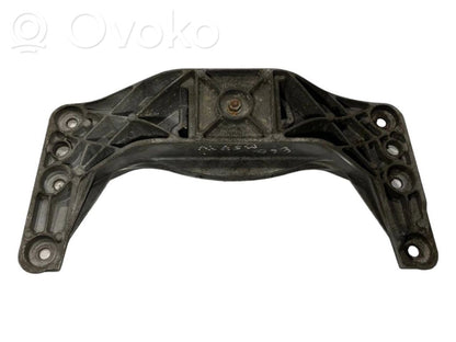 Transmission mounting bracket
