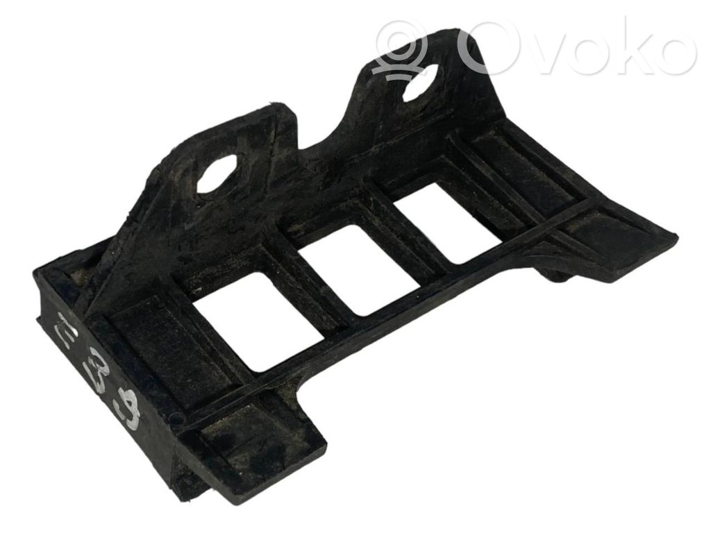 Aizmugurējā bufera montāžas kronšteins