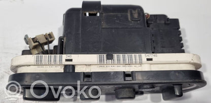 Gaisa kondicioniera / klimata kontroles / salona apsildes vadības bloks (salonā)