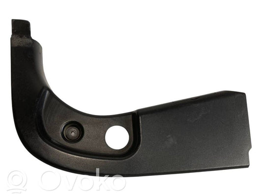 Kāju zonas sānu dekoratīvā apdare