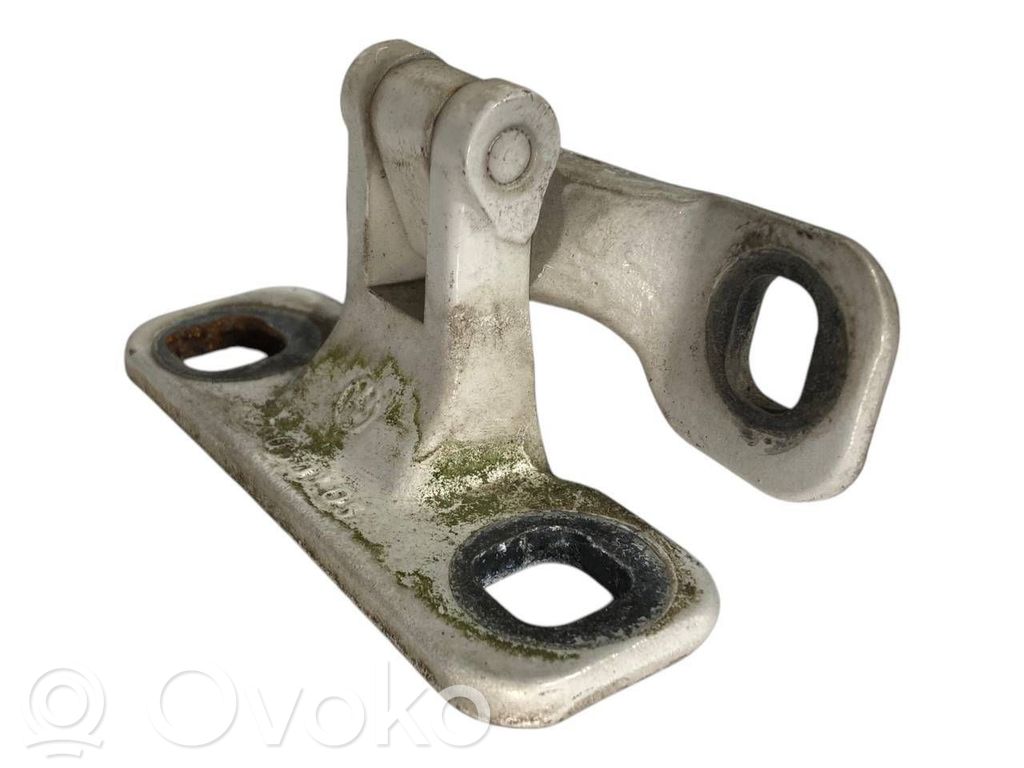 Aizmugurējā pārsega eņģe (-ess)