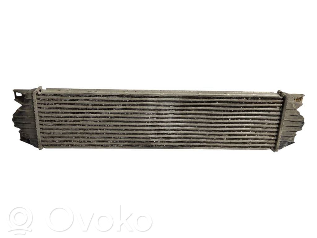 Starpdzesētāja radiators
