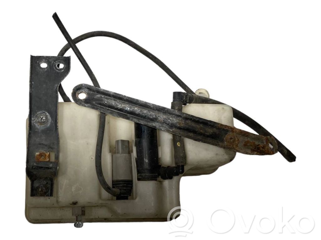 Logu šķidruma tvertne