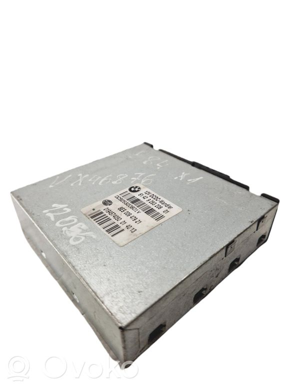 Voltage converter / converter module