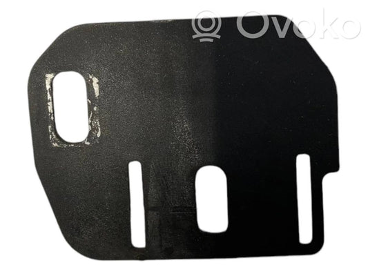 Priekšpusē bampera turētājs