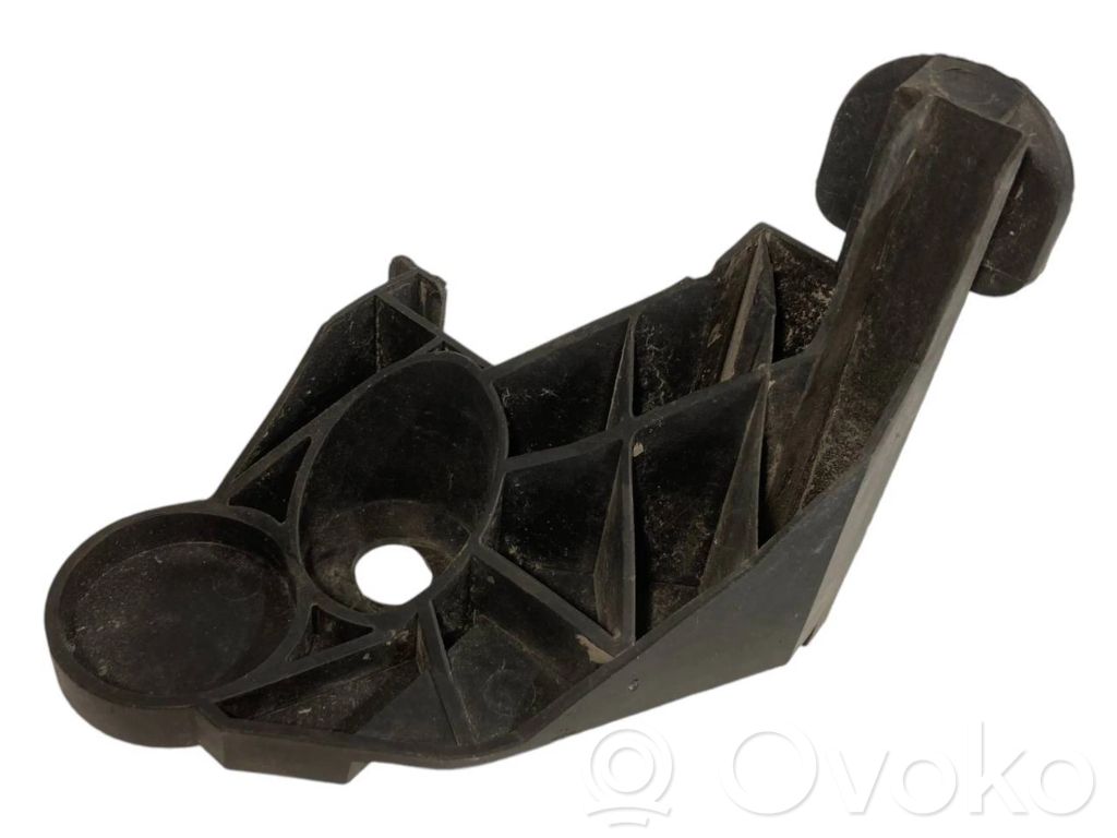 Front bumper holder
