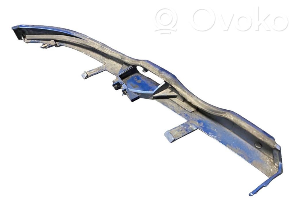 Priekšējā luktura dekoratīvā apdare