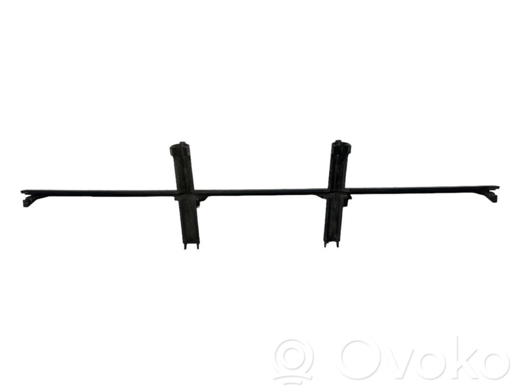 Lower grille (three-piece)