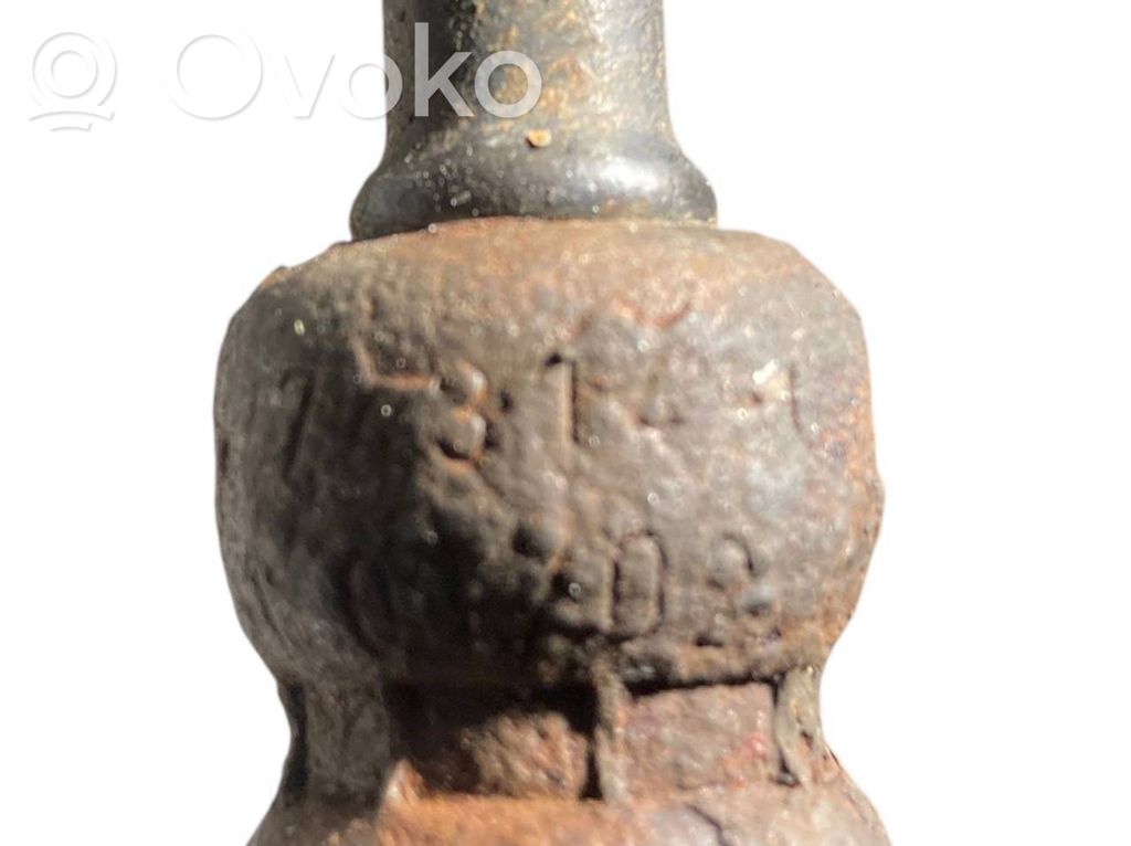 Stūres pastiprinātāja šļūtene (-es) / caurulīte (-es)