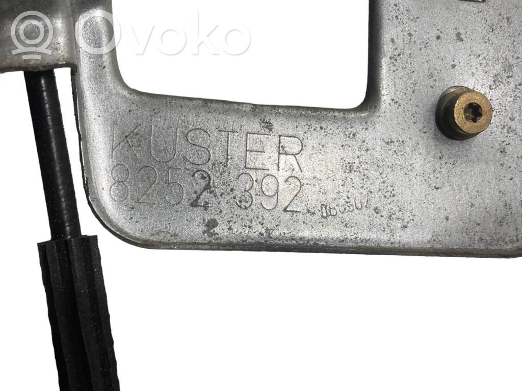 Priekšpusē elektriskā loga pacelšanas mehānisma komplekts