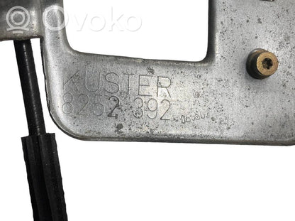 Priekšpusē elektriskā loga pacelšanas mehānisma komplekts