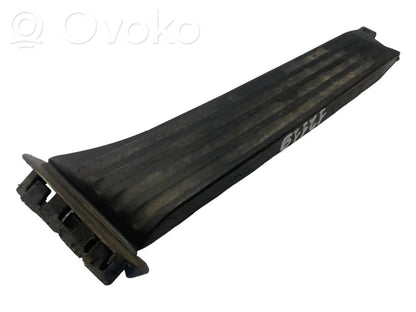 Педаль акселератора