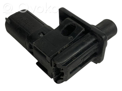 Bonnet opening/closing sensor