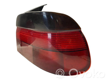 Aizmugurējo lukturu komplekts