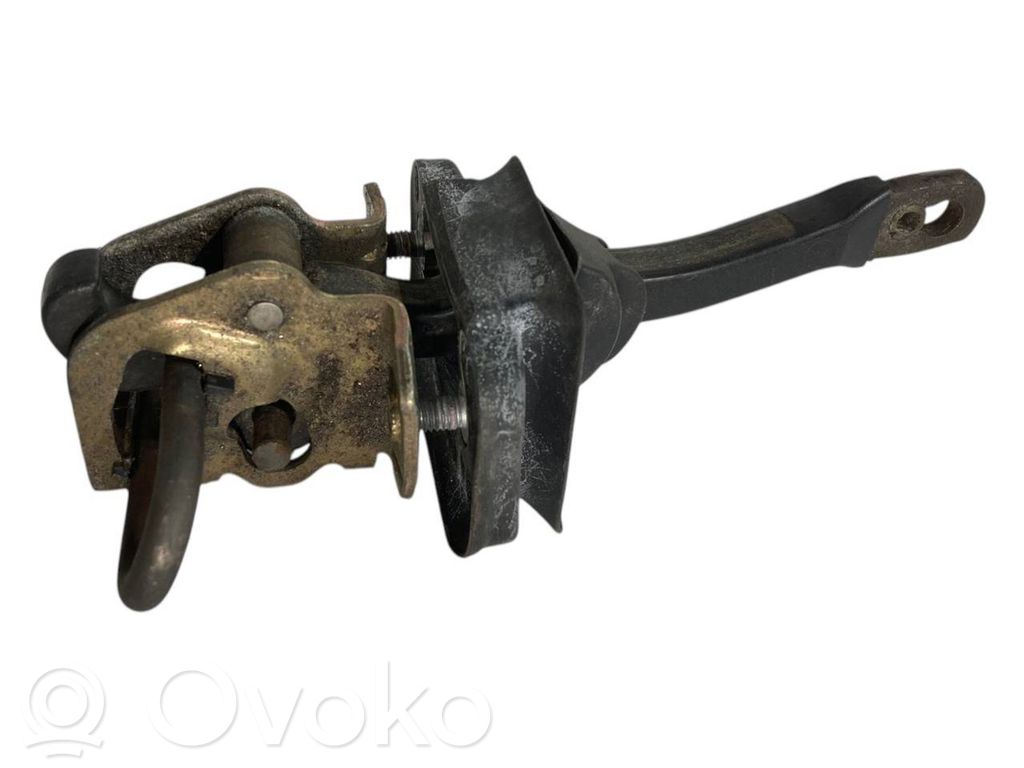 Durvju atvēruma ierobežotājs