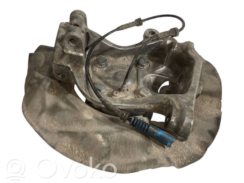 Priekšējā riteņa rumbas vārpstas šarnīrs (stupica, capfa)