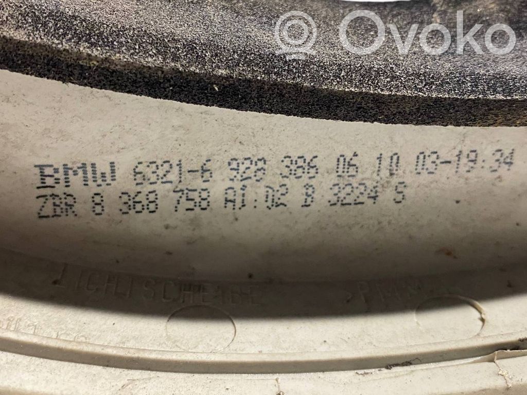 Aizmugurējais lukturis virsbūvē