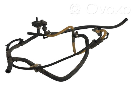 Degvielas caurulīte (-es)