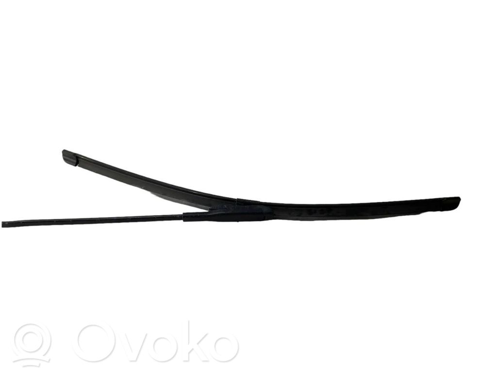 Priekšējā loga tīrītājs